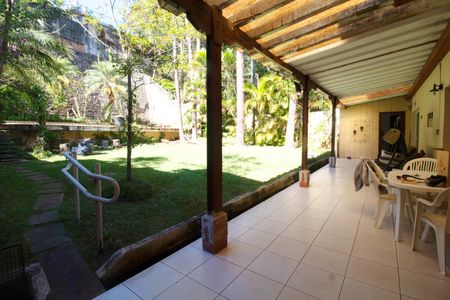 Casa à venda com 600m², 5 quartos e 2 vagas