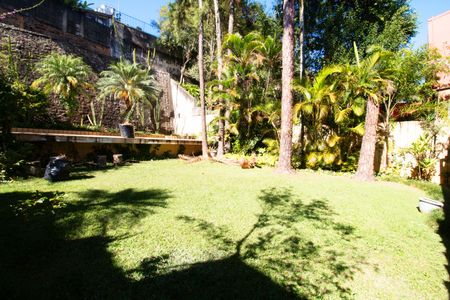 Casa à venda com 600m², 5 quartos e 2 vagas
