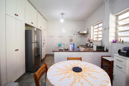 Casa à venda com 600m², 5 quartos e 2 vagas