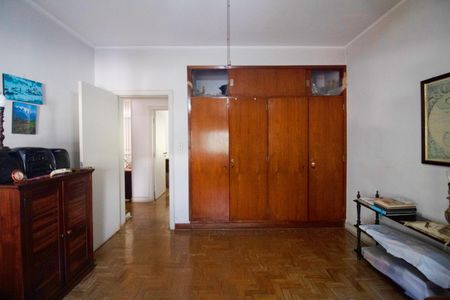 Casa à venda com 600m², 5 quartos e 2 vagas