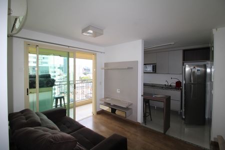 Sala / Cozinha de apartamento para alugar com 1 quarto, 50m² em Santana, São Paulo