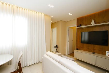Sala de apartamento à venda com 2 quartos, 50m² em Palmeiras, Belo Horizonte