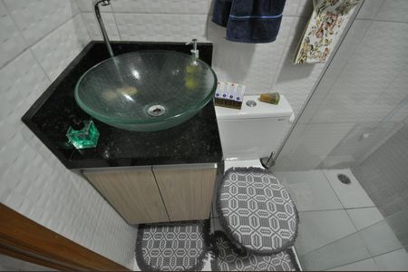 Casa de condomínio à venda com 52m², 2 quartos e 1 vagaBanheiro