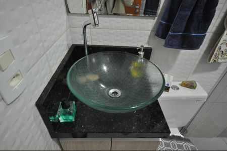 Casa de condomínio à venda com 52m², 2 quartos e 1 vagaBanheiro