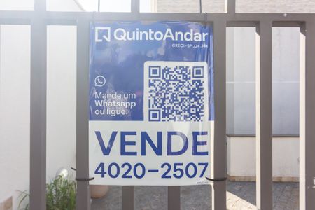 Casa à venda com 85m², 3 quartos e 3 vagas Casa à venda com 85m², 3 quartos e 3 vagasPlaca