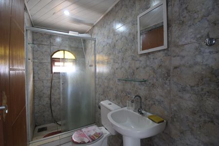 Casa para alugar com 100m², 2 quartos e sem vagaBanheiro da suíte 1