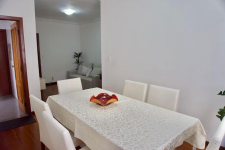 Apartamento à venda com 110m², 3 quartos e 2 vagas Apartamento à venda com 110m², 3 quartos e 2 vagasSala de Jantar