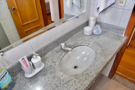 Apartamento à venda com 110m², 3 quartos e 2 vagas Apartamento à venda com 110m², 3 quartos e 2 vagasBanheiro - Detalhe Pia