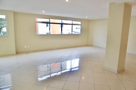 Apartamento à venda com 110m², 3 quartos e 2 vagas Apartamento à venda com 110m², 3 quartos e 2 vagasÁrea comum - Salão de festas