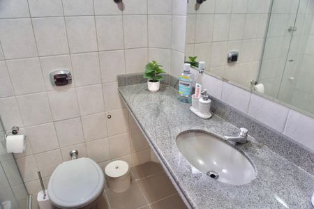 Apartamento à venda com 110m², 3 quartos e 2 vagas Apartamento à venda com 110m², 3 quartos e 2 vagasBanheiro