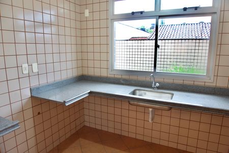 Apartamento à venda com 110m², 3 quartos e 2 vagas Apartamento à venda com 110m², 3 quartos e 2 vagasÁrea comum - Cozinha Salão de festas