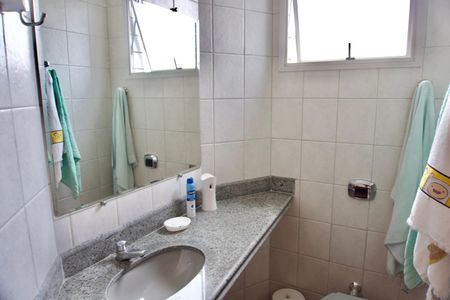 Apartamento à venda com 110m², 3 quartos e 2 vagas Apartamento à venda com 110m², 3 quartos e 2 vagasSuíte - Banheiro
