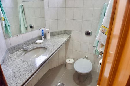 Apartamento à venda com 110m², 3 quartos e 2 vagas Apartamento à venda com 110m², 3 quartos e 2 vagasSuíte - Banheiro