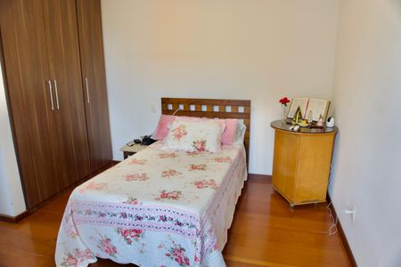 Apartamento à venda com 110m², 3 quartos e 2 vagas Apartamento à venda com 110m², 3 quartos e 2 vagasSuíte