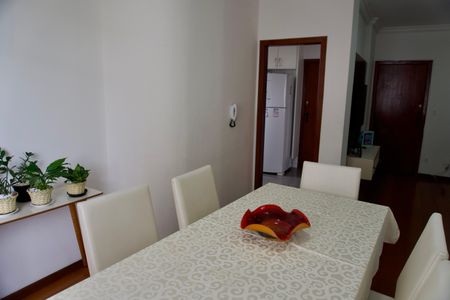 Apartamento à venda com 110m², 3 quartos e 2 vagas Apartamento à venda com 110m², 3 quartos e 2 vagasSala de Jantar