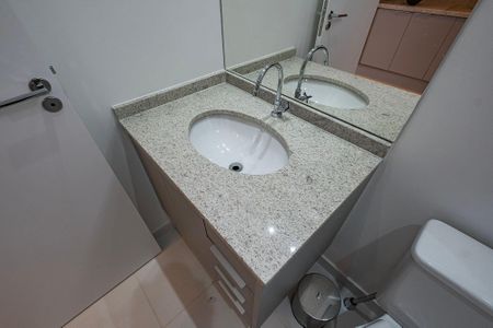 Studio para alugar com 25m², 1 quarto e sem vaga Studio para alugar com 25m², 1 quarto e sem vagaBanheiro