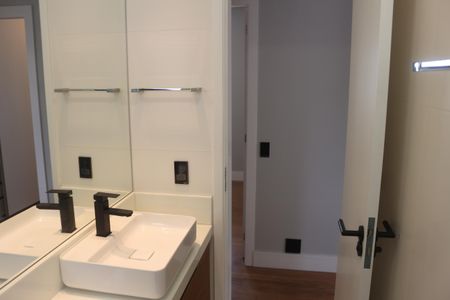 Apartamento à venda com 128m², 4 quartos e 2 vagasBanheiro 2