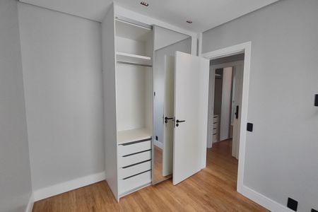 Apartamento à venda com 128m², 4 quartos e 2 vagasQuarto 2
