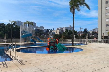 Apartamento à venda com 128m², 4 quartos e 2 vagasÁrea comum - Piscina