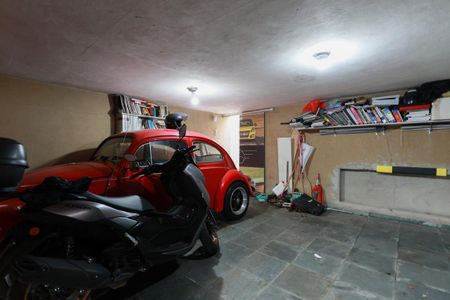 Casa à venda com 240m², 4 quartos e 3 vagasGaragem 1