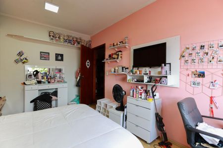 Casa à venda com 240m², 4 quartos e 3 vagasCasa 2 - Quarto 2