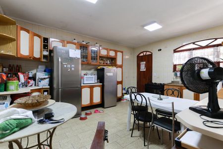 Casa à venda com 240m², 4 quartos e 3 vagasCasa 2 - Cozinha