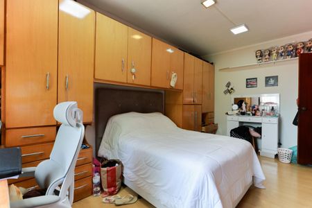 Casa à venda com 240m², 4 quartos e 3 vagasCasa 2 - Quarto 2