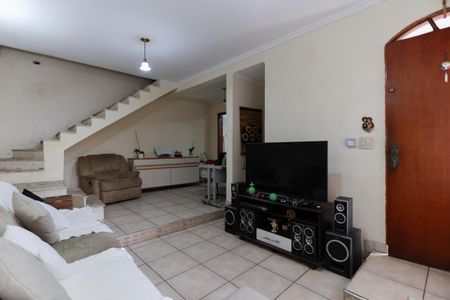 Casa à venda com 240m², 4 quartos e 3 vagasCasa 2 - Sala