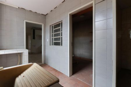 Casa à venda com 240m², 4 quartos e 3 vagasCasa 1 - Área de serviço
