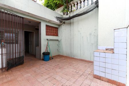 Casa à venda com 240m², 4 quartos e 3 vagasCasa 1 - Quintal e área de lazer