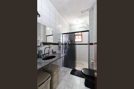 Casa à venda com 240m², 4 quartos e 3 vagasCasa 2 - Banheiro