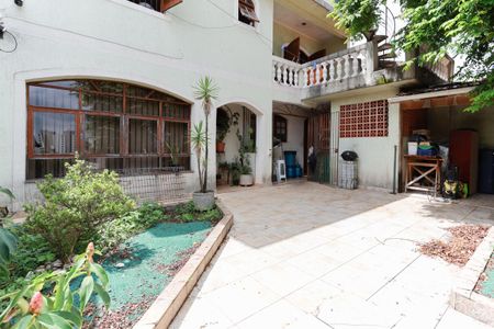 Casa à venda com 240m², 4 quartos e 3 vagasCasa 2 - Quintal