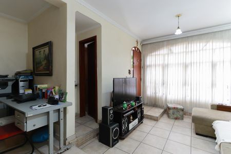 Casa à venda com 240m², 4 quartos e 3 vagasCasa 2 - Sala