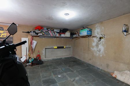 Casa à venda com 240m², 4 quartos e 3 vagasGaragem 1