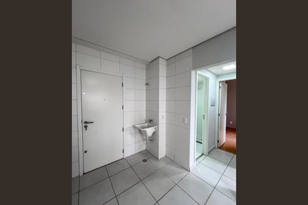 Apartamento para alugar com 32m², 2 quartos e sem vaga Apartamento para alugar com 32m², 2 quartos e sem vagaCozinha e Área de Serviço