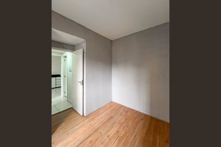 Quarto 1 de apartamento para alugar com 2 quartos, 32m² em Parque Fongaro, São Paulo