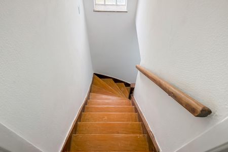 Apartamento para alugar com 65m², 1 quarto e sem vagaEscada - Entrada