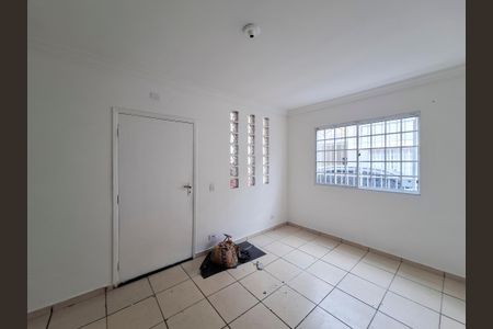 Sala de casa de condomínio para alugar com 2 quartos, 90m² em Jardim Carlu, São Paulo
