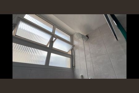 Banheiro de kitnet/studio para alugar com 1 quarto, 22m² em Água Branca, São Paulo