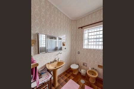 Casa à venda com 260m², 3 quartos e 3 vagasBanheiro