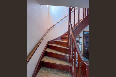 Escada de casa à venda com 3 quartos, 260m² em Bosque da Saúde, São Paulo