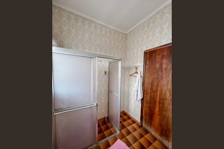 Casa à venda com 260m², 3 quartos e 3 vagasBanheiro