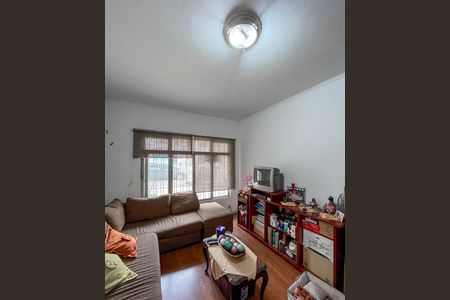 Casa à venda com 260m², 3 quartos e 3 vagasSala