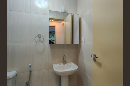 Apartamento à venda com 53m², 2 quartos e 1 vaga Apartamento à venda com 53m², 2 quartos e 1 vagaBanheiro Corredor