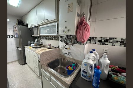 Apartamento à venda com 60m², 3 quartos e 1 vagaÁrea de Serviço