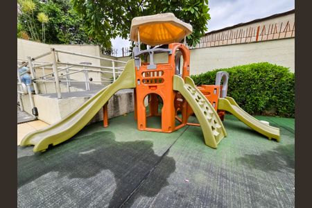 Apartamento à venda com 60m², 3 quartos e 1 vaga Apartamento à venda com 60m², 3 quartos e 1 vagaÁrea comum - Playground