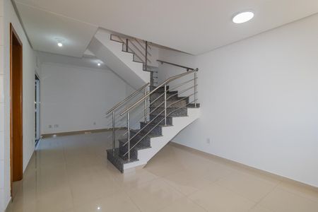 Casa de Condomínio para alugar com 3 quartos, 170m² em Partenon, Porto Alegre