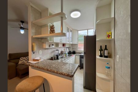 Apartamento para alugar com 80m², 2 quartos e 1 vagaCozinha 