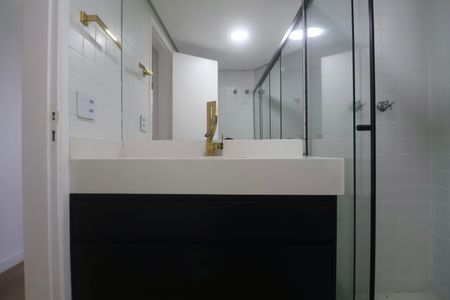 Apartamento para alugar com 200m², 4 quartos e 2 vagas Apartamento para alugar com 200m², 4 quartos e 2 vagasBanheiro Suíte 2