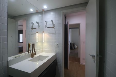 Apartamento para alugar com 200m², 4 quartos e 2 vagas Apartamento para alugar com 200m², 4 quartos e 2 vagasBanheiro Suíte 3